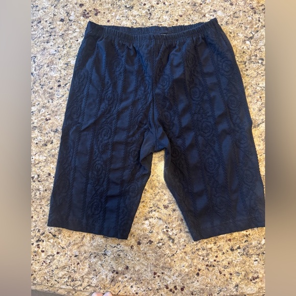 Express Tricot Vintage Black Jacquard Textured Shorts size small - Picture 1 of 3